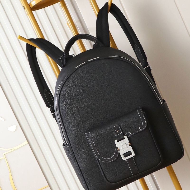 D*or backpacks